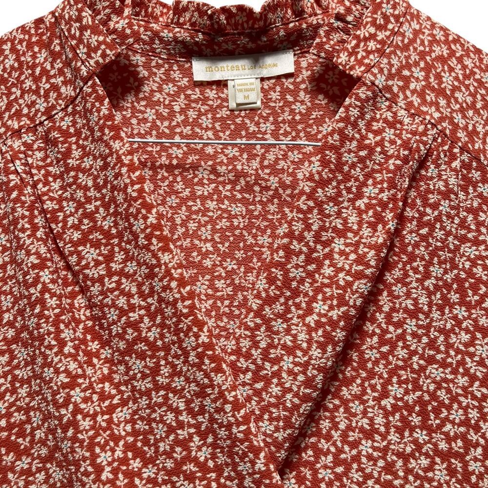 Monteau Top Women’s Sz Med Orange Floral V-Neck Faux Wrap Short Flutter - Picture 8 of 10